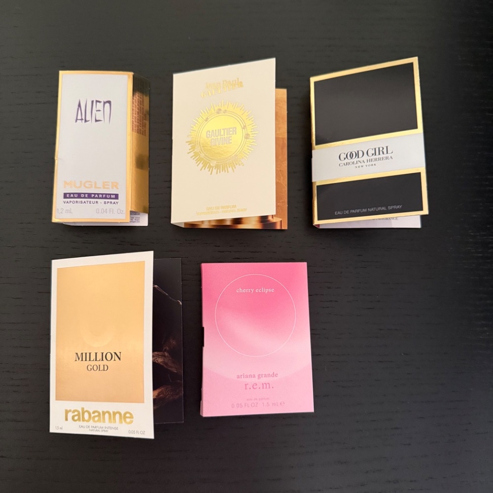 Tan Drawstring Cosmetic Bag With 14 Premium Perfume Samples (Great Condition) - Picture 7 of 7